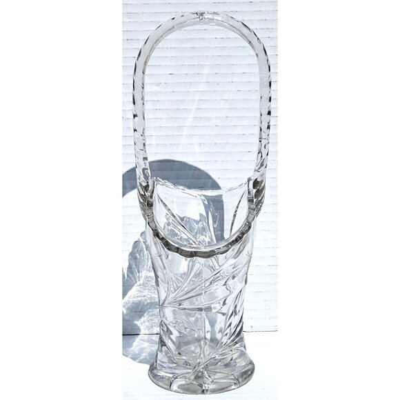 Vintage Clear Glass Basket With Floral Etching & Twisted Handle 9.75 In - Picture 4 of 11